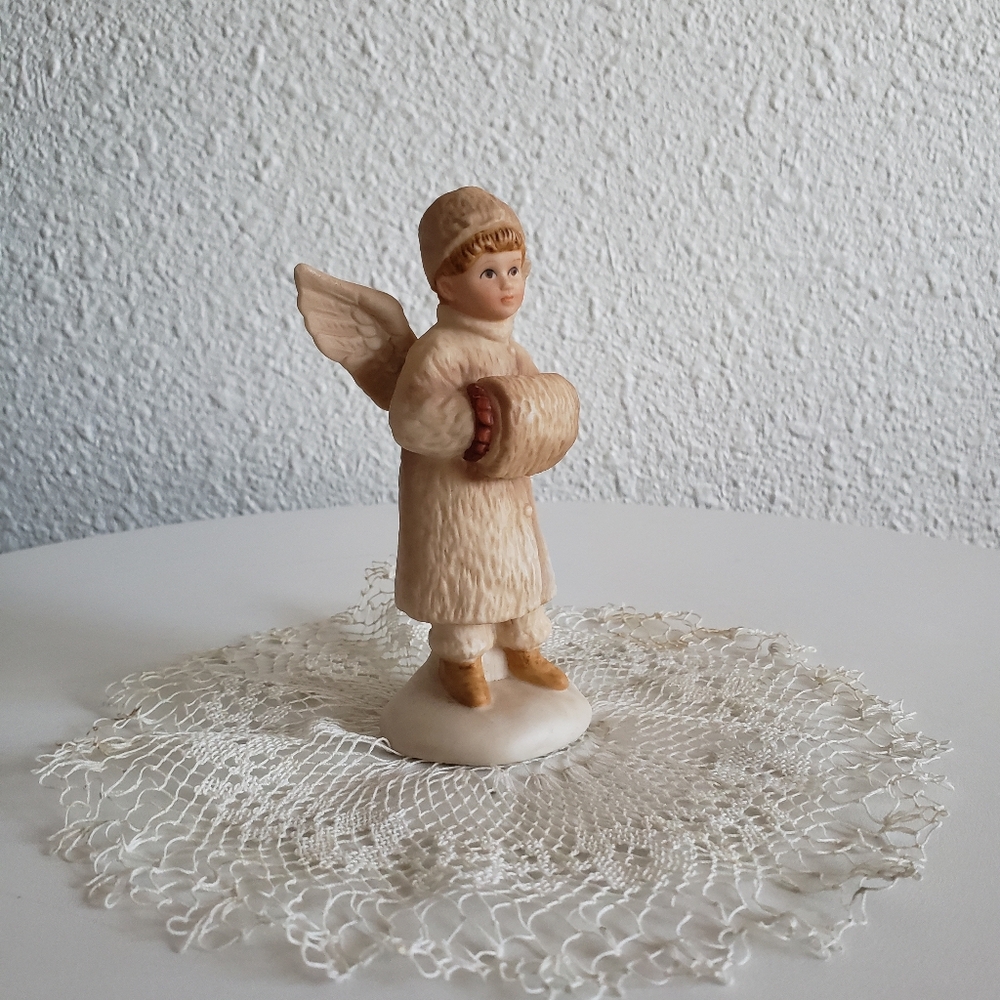 Rare 1985 Schmid B.Shackman Angel Boy In Winter Outfit Figurine#